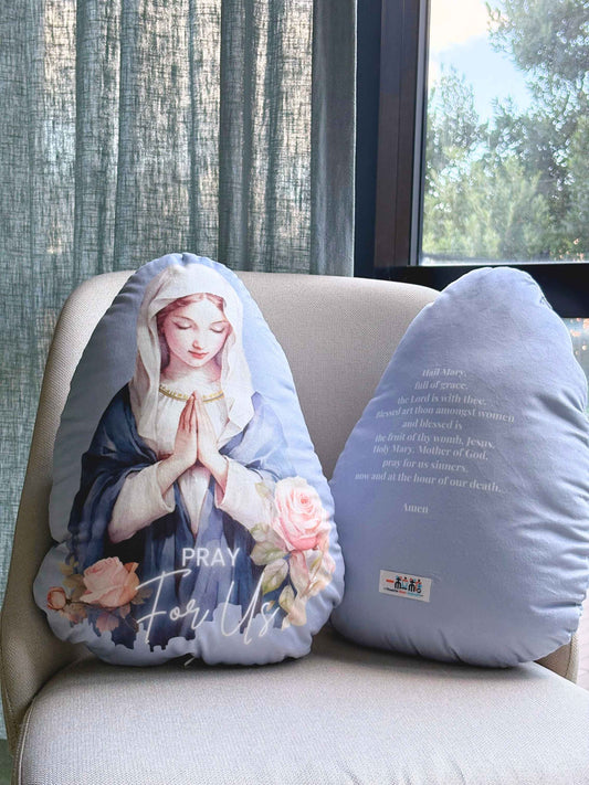 Treasured in Her Heart – Virgin Mary Edition · Cushion Hail Mary (English Version)